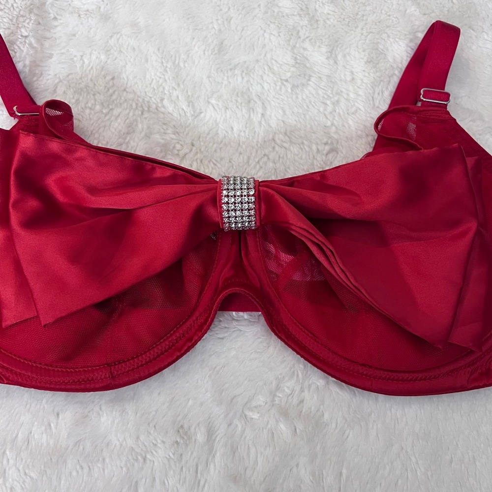 Victoria's Secret Women's Dream Angels Red Satin Bow Rhinestone Bra 36DDD NWT‎